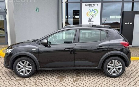 Dacia Sandero, 2023 год, 1 570 000 рублей, 2 фотография
