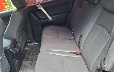 Toyota Land Cruiser Prado 150 рестайлинг 2, 2015 год, 3 850 000 рублей, 4 фотография