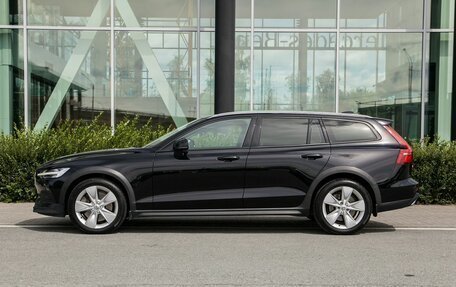 Volvo V60 Cross Country II, 2020 год, 3 750 000 рублей, 7 фотография