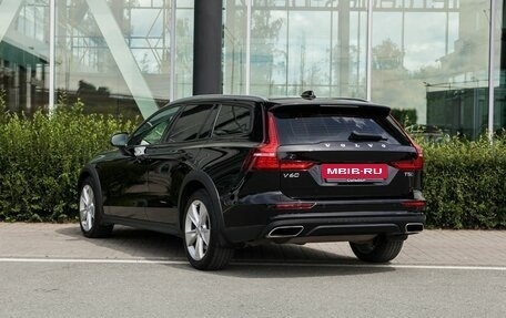 Volvo V60 Cross Country II, 2020 год, 3 750 000 рублей, 6 фотография
