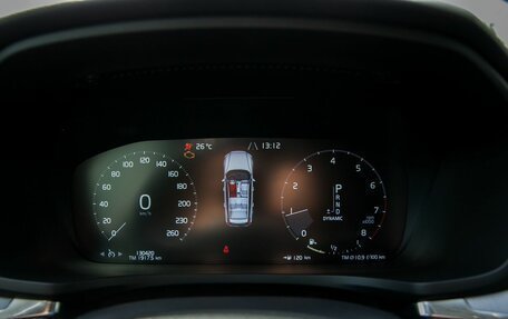Volvo V60 Cross Country II, 2020 год, 3 750 000 рублей, 16 фотография