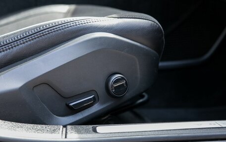Volvo V60 Cross Country II, 2020 год, 3 750 000 рублей, 26 фотография