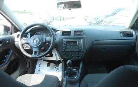 Volkswagen Jetta VI, 2013 год, 965 000 рублей, 7 фотография