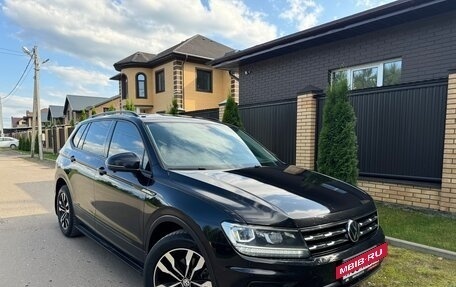 Volkswagen Tiguan II, 2021 год, 2 490 000 рублей, 2 фотография