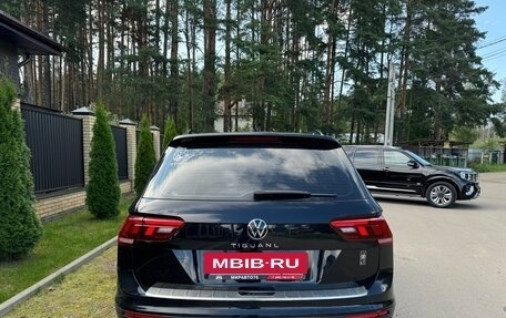 Volkswagen Tiguan II, 2021 год, 2 490 000 рублей, 10 фотография