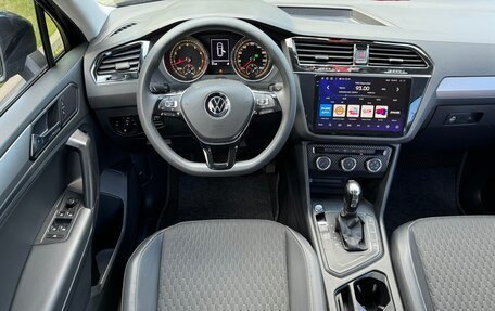 Volkswagen Tiguan II, 2021 год, 2 490 000 рублей, 23 фотография