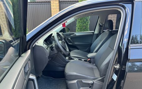 Volkswagen Tiguan II, 2021 год, 2 490 000 рублей, 14 фотография