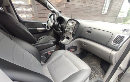 Hyundai Grand Starex Grand Starex I рестайлинг 2, 2008 год, 1 100 000 рублей, 6 фотография