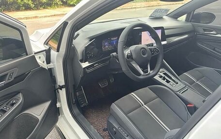 Volkswagen Golf VIII, 2023 год, 2 150 000 рублей, 7 фотография
