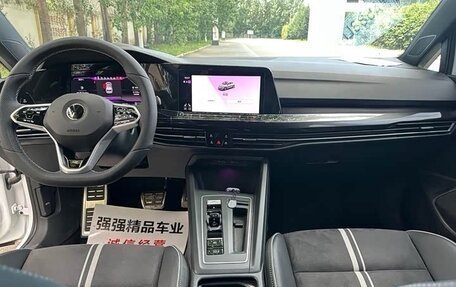 Volkswagen Golf VIII, 2023 год, 2 150 000 рублей, 8 фотография