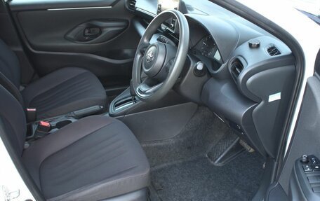 Toyota Yaris, 2020 год, 1 330 000 рублей, 11 фотография