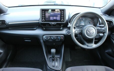 Toyota Yaris, 2020 год, 1 330 000 рублей, 14 фотография