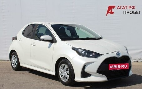 Toyota Yaris, 2020 год, 1 330 000 рублей, 3 фотография
