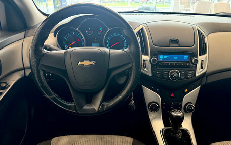 Chevrolet Cruze II, 2015 год, 799 990 рублей, 10 фотография