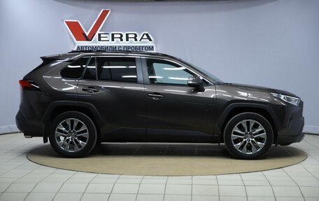 Toyota RAV4, 2022 год, 3 550 000 рублей, 4 фотография