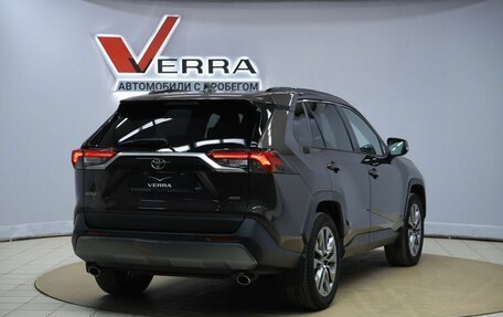 Toyota RAV4, 2022 год, 3 550 000 рублей, 5 фотография
