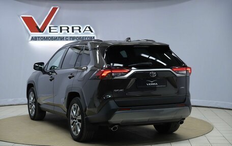 Toyota RAV4, 2022 год, 3 550 000 рублей, 7 фотография