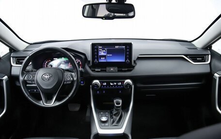 Toyota RAV4, 2022 год, 3 550 000 рублей, 15 фотография