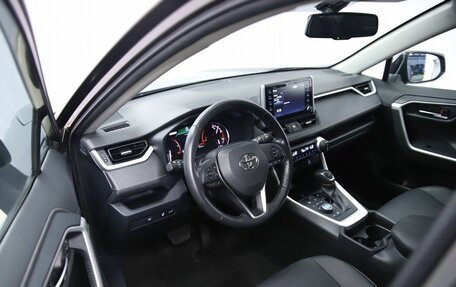 Toyota RAV4, 2022 год, 3 550 000 рублей, 10 фотография
