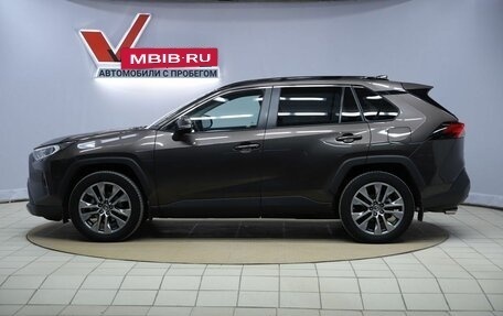 Toyota RAV4, 2022 год, 3 550 000 рублей, 8 фотография