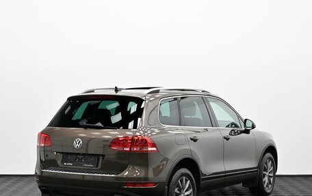 Volkswagen Touareg III, 2011 год, 2 049 000 рублей, 4 фотография