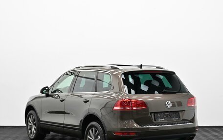 Volkswagen Touareg III, 2011 год, 2 049 000 рублей, 2 фотография
