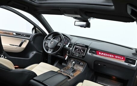 Volkswagen Touareg III, 2011 год, 2 049 000 рублей, 5 фотография