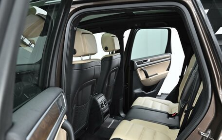 Volkswagen Touareg III, 2011 год, 2 049 000 рублей, 17 фотография