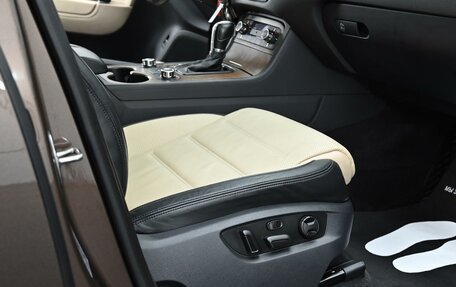 Volkswagen Touareg III, 2011 год, 2 049 000 рублей, 14 фотография