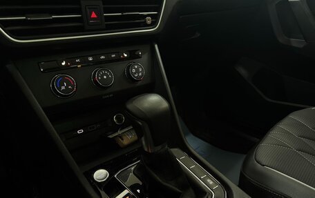 Volkswagen Tiguan II, 2022 год, 2 632 000 рублей, 12 фотография