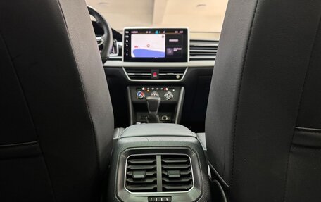 Volkswagen Tiguan II, 2022 год, 2 632 000 рублей, 13 фотография
