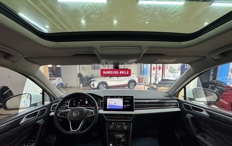 Volkswagen Tiguan II, 2022 год, 2 632 000 рублей, 14 фотография