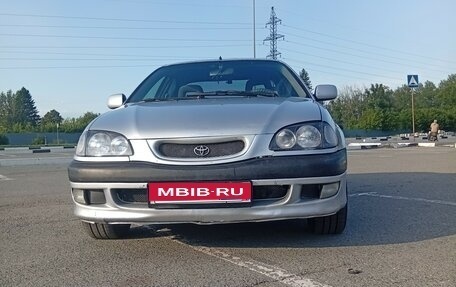 Toyota Avensis III рестайлинг, 1999 год, 400 000 рублей, 1 фотография