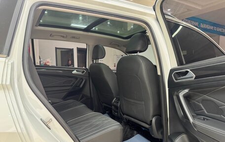 Volkswagen Tiguan II, 2022 год, 2 632 000 рублей, 19 фотография