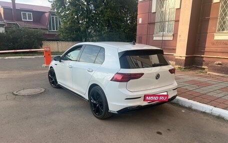 Volkswagen Golf VIII, 2022 год, 2 400 000 рублей, 2 фотография
