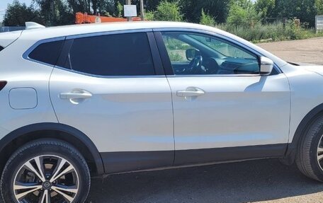 Nissan Qashqai, 2021 год, 2 400 000 рублей, 2 фотография