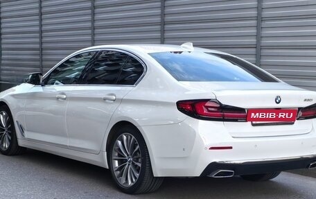 BMW 5 серия, 2021 год, 4 300 000 рублей, 2 фотография