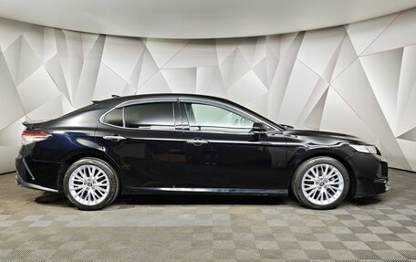 Toyota Camry, 2019 год, 2 550 000 рублей, 6 фотография
