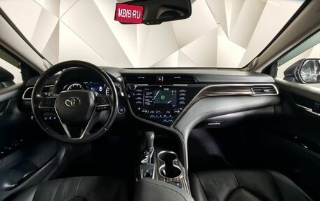 Toyota Camry, 2019 год, 2 550 000 рублей, 13 фотография