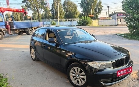 BMW 1 серия, 2010 год, 649 000 рублей, 2 фотография