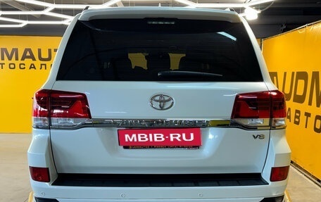 Toyota Land Cruiser 200, 2019 год, 7 999 000 рублей, 5 фотография