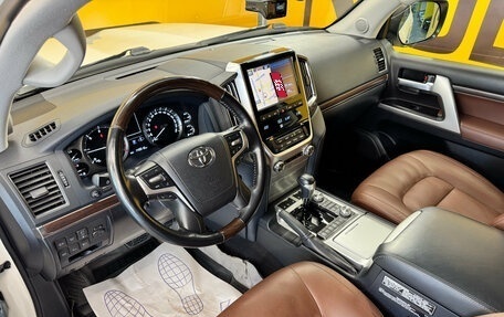 Toyota Land Cruiser 200, 2019 год, 7 999 000 рублей, 8 фотография