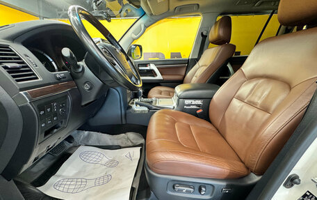 Toyota Land Cruiser 200, 2019 год, 7 999 000 рублей, 23 фотография