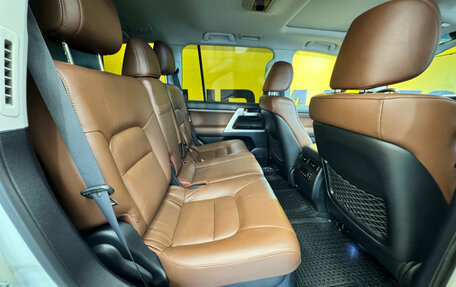 Toyota Land Cruiser 200, 2019 год, 7 999 000 рублей, 25 фотография