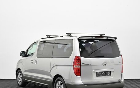 Hyundai Grand Starex Grand Starex I рестайлинг 2, 2011 год, 1 349 000 рублей, 4 фотография