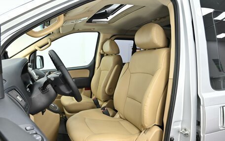 Hyundai Grand Starex Grand Starex I рестайлинг 2, 2011 год, 1 349 000 рублей, 12 фотография