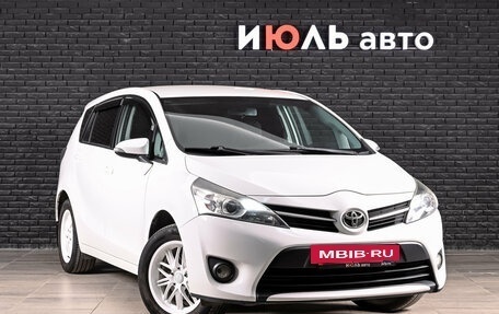 Toyota Verso I, 2014 год, 1 190 000 рублей, 4 фотография