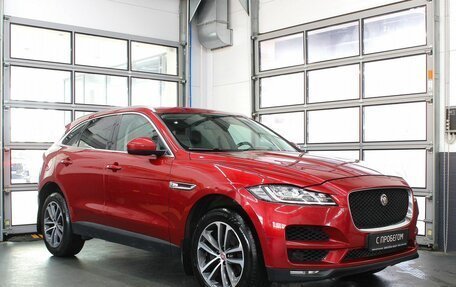 Jaguar F-Pace, 2017 год, 1 870 000 рублей, 3 фотография