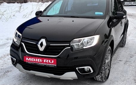 Renault Logan II, 2021 год, 1 400 000 рублей, 9 фотография