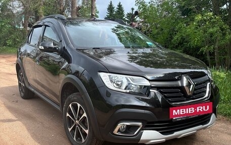 Renault Logan II, 2021 год, 1 400 000 рублей, 5 фотография